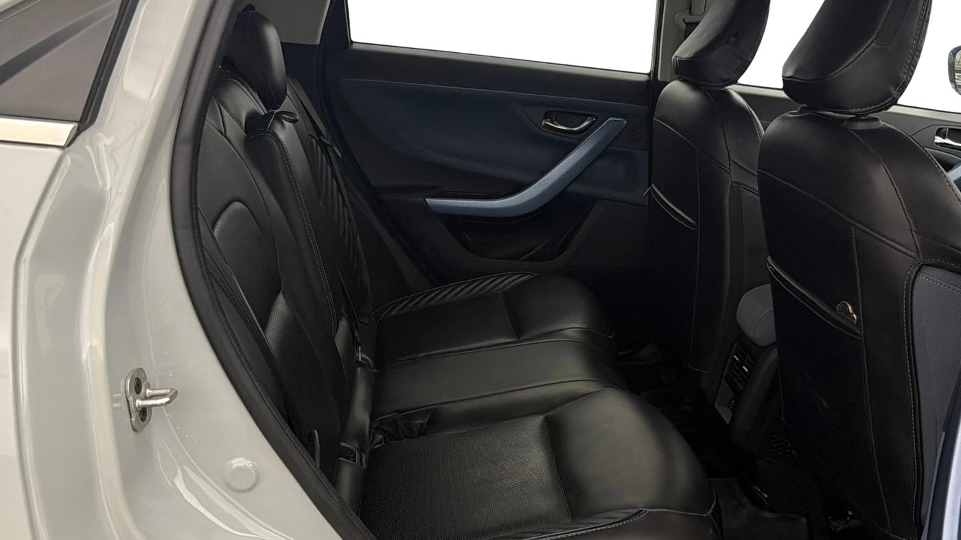2024 Tata Curvv Creative Plus S 1.2 Petrol 7DCA, Petrol, Automatic, 29,193 km, Right Side Rear Door Cabin