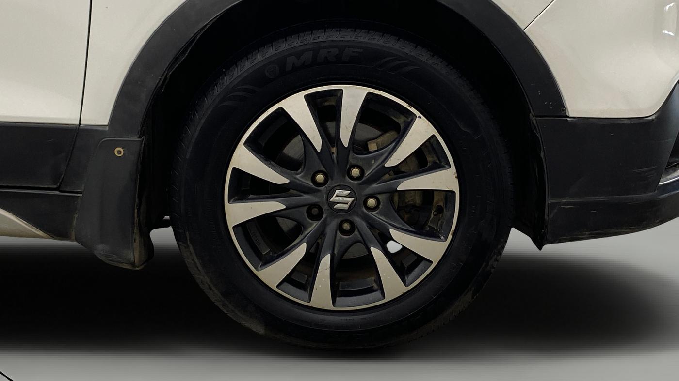 2020 Maruti S Cross ZETA 1.5, Petrol, Manual, 1,17,709 km, Right Front Wheel
