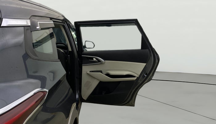 2023 KIA CARENS PRESTIGE 1.5 PETROL 7 STR, Petrol, Manual, 40,272 km, RHS Rear Door