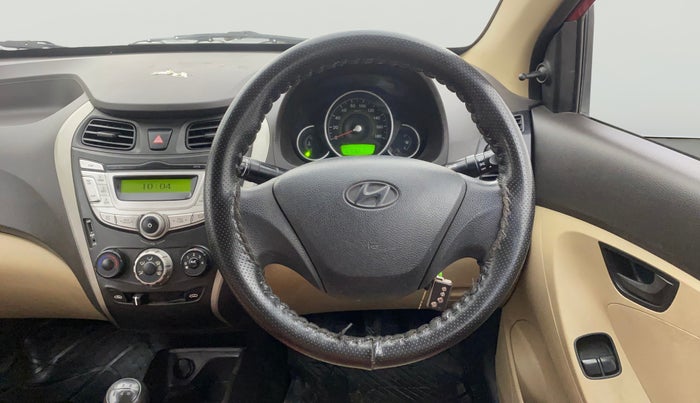 2017 Hyundai Eon MAGNA +, Petrol, Manual, 1,07,046 km, Steering Wheel Close Up