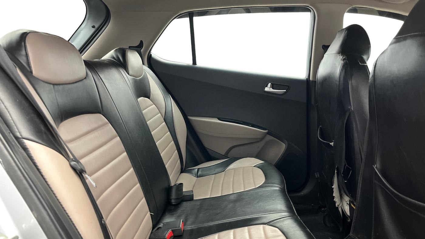 2019 Hyundai Grand i10 SPORTZ 1.2 KAPPA VTVT, Petrol, Manual, 72,694 km, Right Side Rear Door Cabin