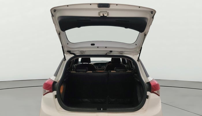 2015 Hyundai Elite i20 ASTA 1.2, Petrol, Manual, 67,123 km, Boot Door Open