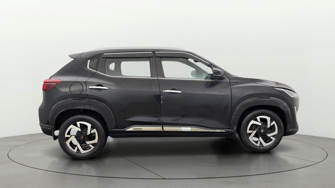 2022 Nissan MAGNITE XV PREMIUM TURBO CVT, Petrol, Automatic, 56,214 km, Right Side View