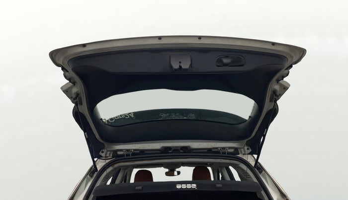 2017 Jeep Compass LIMITED (O) 2.0 DIESEL, Diesel, Manual, 91,339 km, Boot Door Open