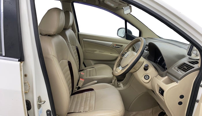 2016 Maruti Ertiga VXI, CNG, Manual, 69,787 km, Right Side Front Door Cabin