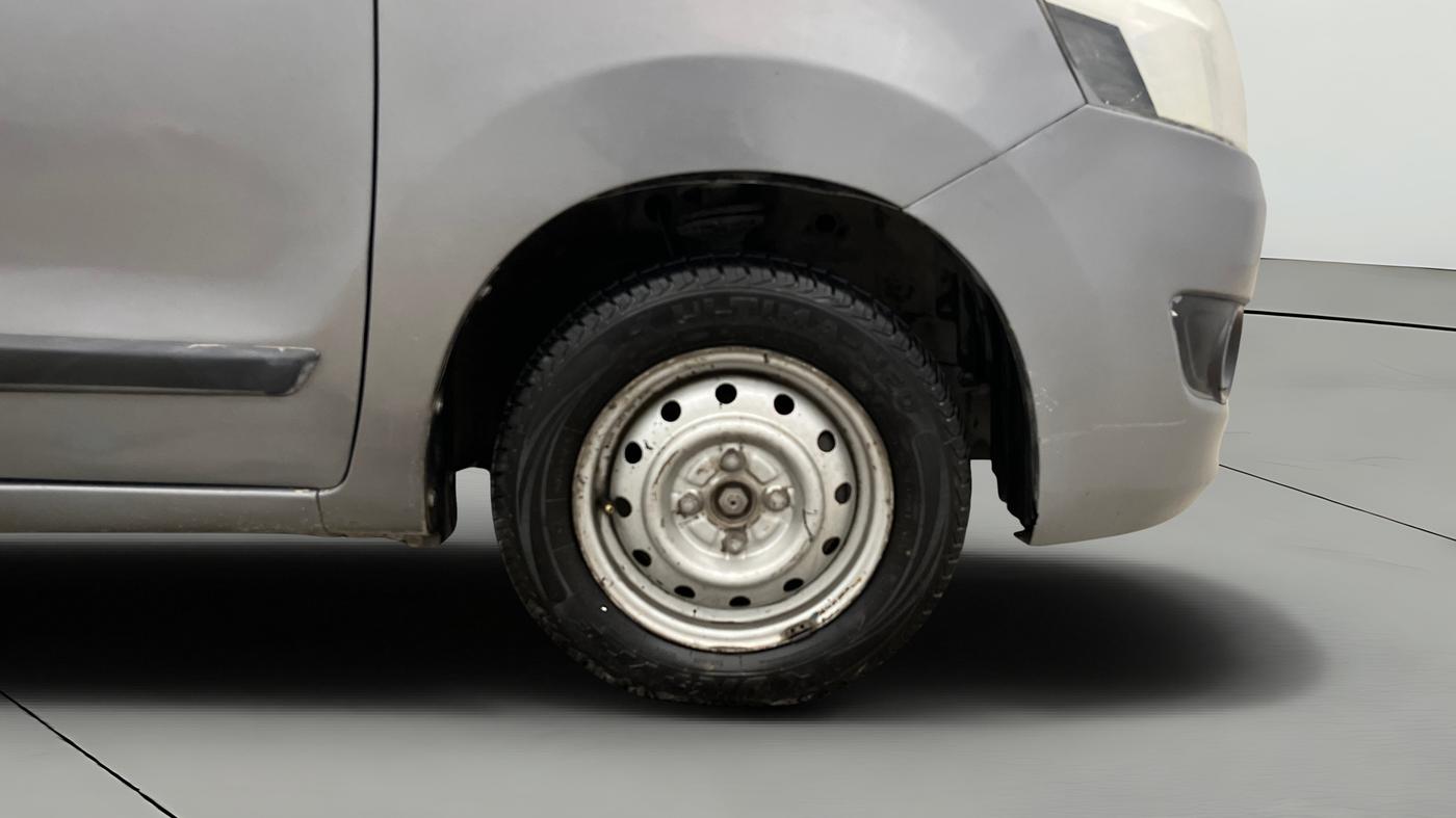 2016 Maruti Wagon R 1.0 LXI, Petrol, Manual, 59,727 km, Right Front Wheel