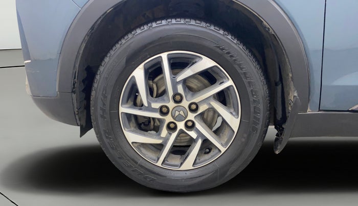 2023 Mahindra XUV300 W8 (O) 1.5 DIESEL, Diesel, Manual, 68,434 km, Left Front Wheel