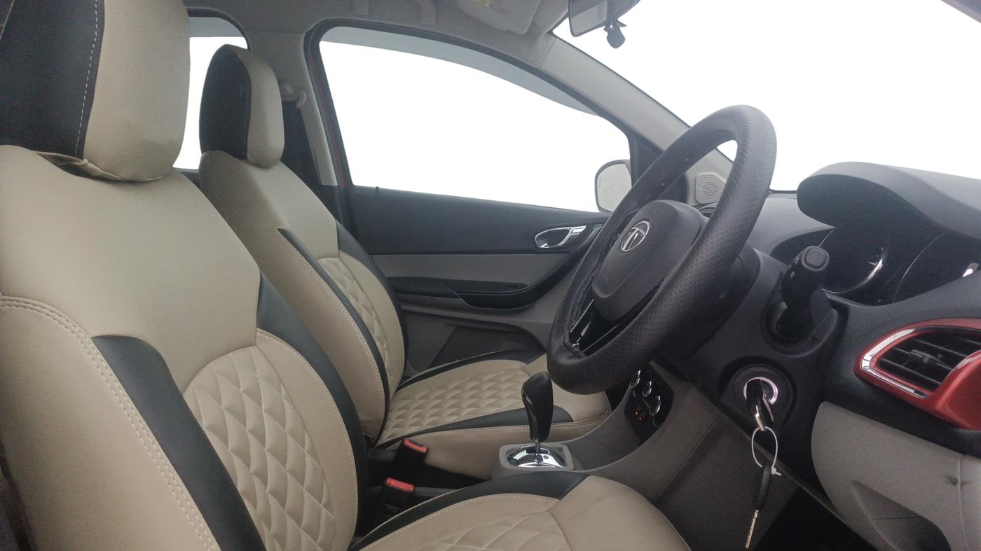 2018 Tata Tiago XZA PETROL, Petrol, Automatic, 72,222 km, Right Side Front Door Cabin