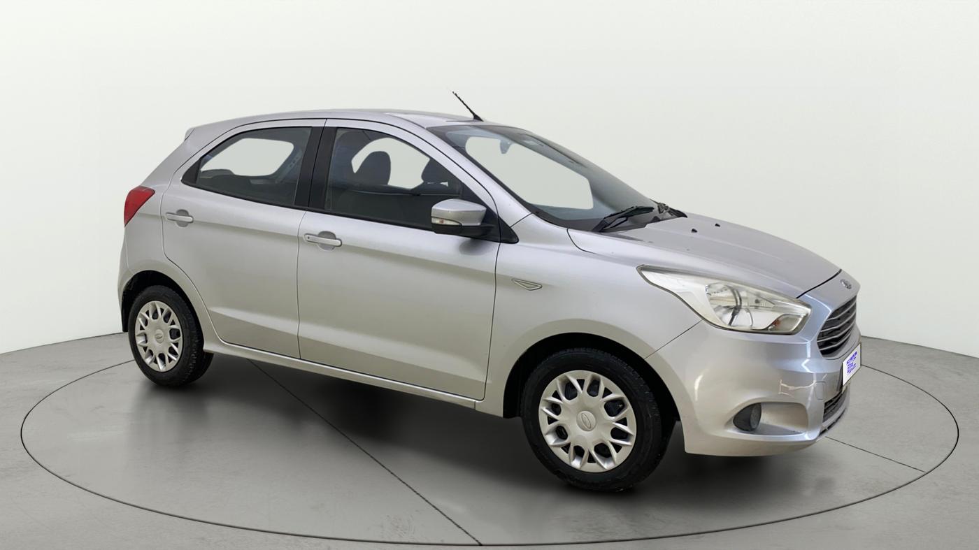 2016 Ford New Figo TREND 1.2 PETROL, Petrol, Manual, 1,13,126 km, Right Front Diagonal