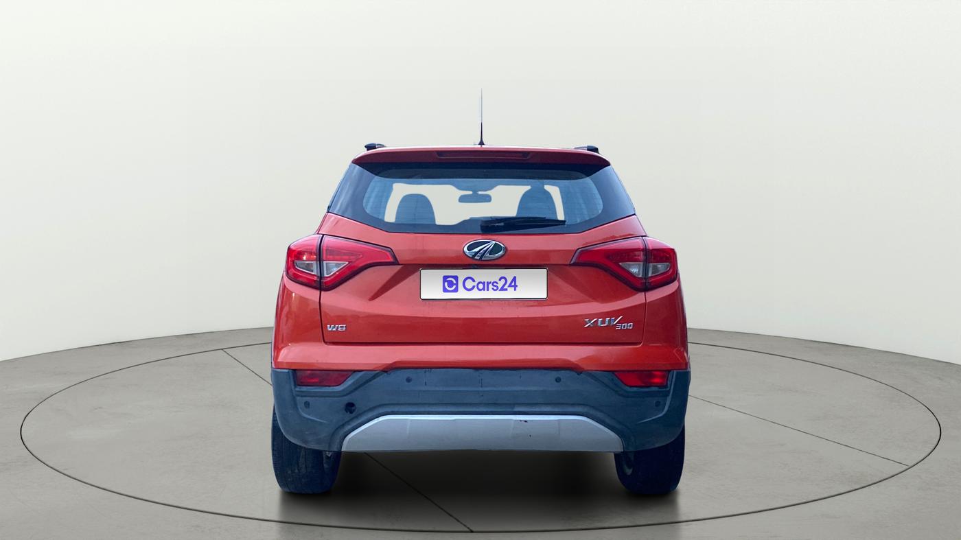2019 Mahindra XUV300 W8 1.2 PETROL, Petrol, Manual, 80,467 km, Back/Rear