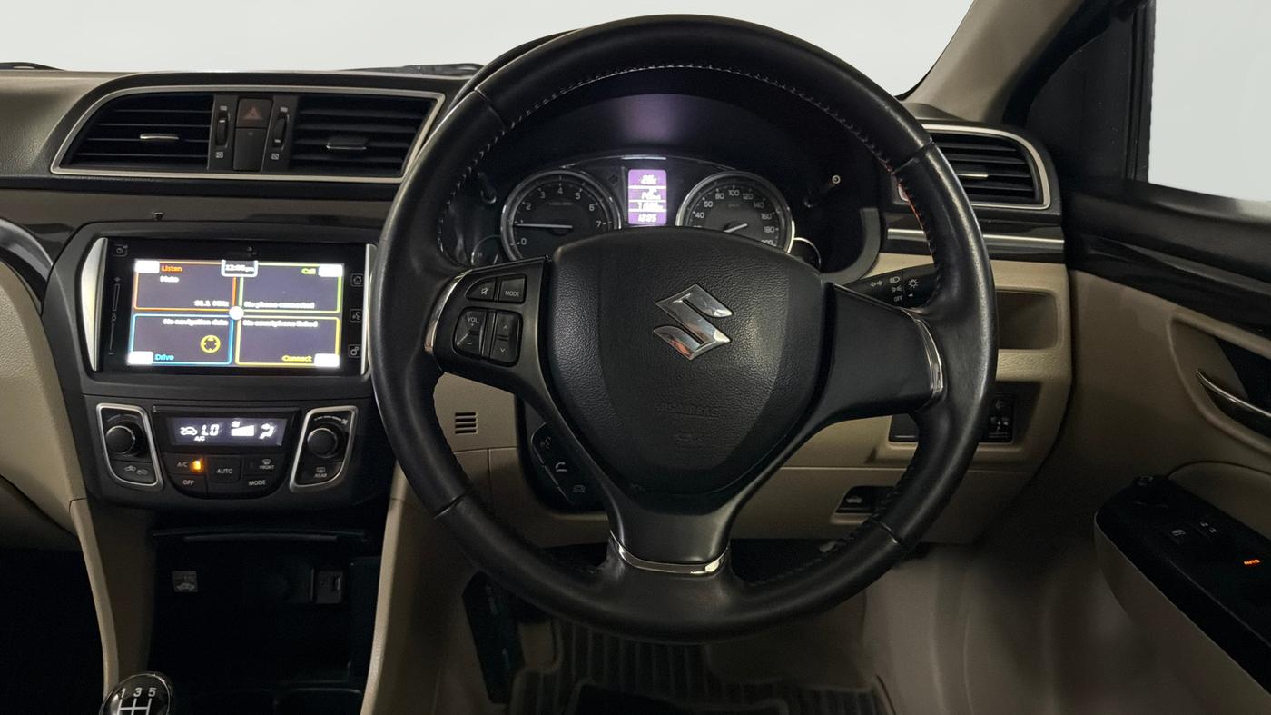 2017 Maruti Ciaz ALPHA 1.4 PETROL, Petrol, Manual, 71,580 km, Steering Wheel Close Up