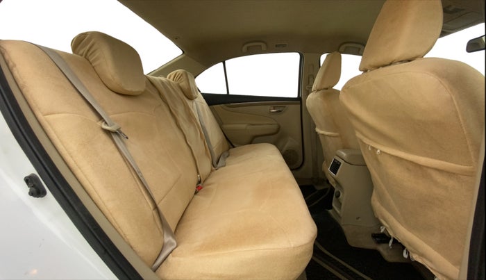 2018 Maruti Ciaz ZETA 1.5 SHVS MT PETROL, Petrol, Manual, 89,676 km, Right Side Rear Door Cabin