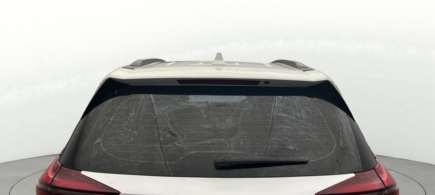 2023 Mahindra XUV700 AX 5 P AT 5 STR, Petrol, Automatic, 11,182 km, Rear Windshield