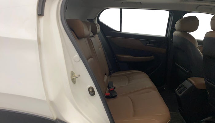 2023 Honda ELEVATE ZX MT, Petrol, Manual, 14,875 km, Right Side Rear Door Cabin