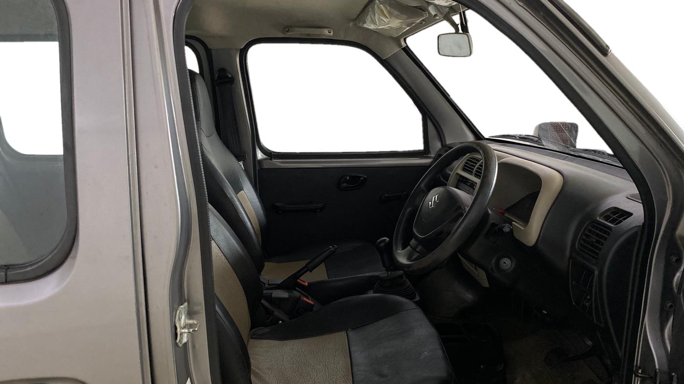 2022 Maruti Eeco 5 STR AC (O), Petrol, Manual, 18,201 km, Right Side Front Door Cabin