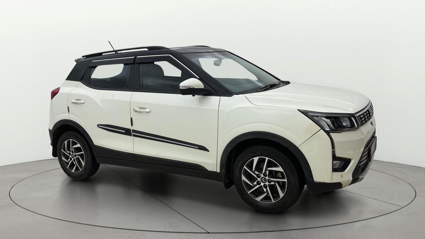 2023 Mahindra XUV300 W8 (O) 1.5 DIESEL AMT, Diesel, Automatic, 65,618 km, SRP
