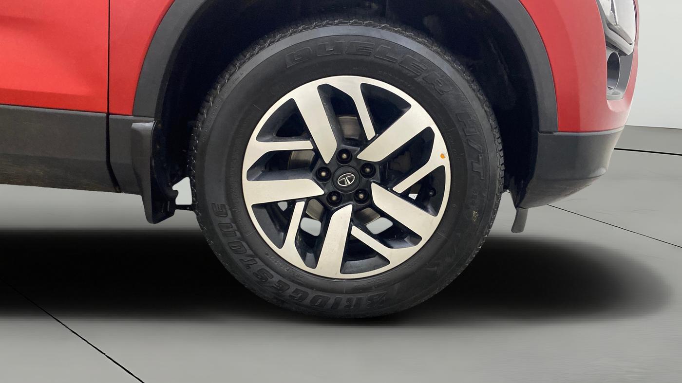 2020 Tata Harrier XZA PLUS 2.0L DUAL TONE, Diesel, Automatic, 1,09,041 km, Right Front Wheel