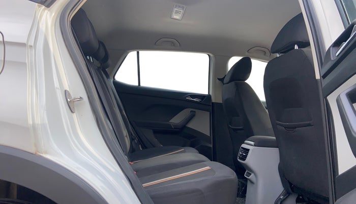 2021 Skoda KUSHAQ AMBITION 1.0L TSI MT, Petrol, Manual, 31,215 km, Right Side Rear Door Cabin