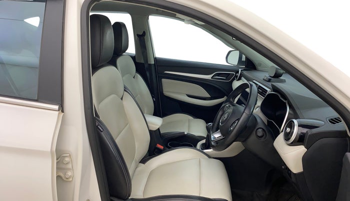 2022 MG ASTOR SHARP 1.5 MT, Petrol, Manual, 36,863 km, Right Side Front Door Cabin