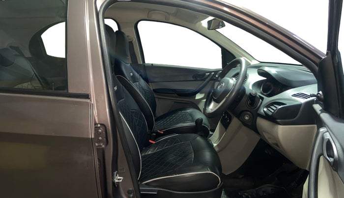 2018 Tata Tiago XE PETROL, Petrol, Manual, 65,966 km, Right Side Front Door Cabin