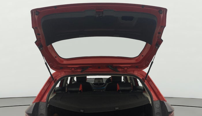 2023 Tata ALTROZ XZ PETROL, Petrol, Manual, 38,898 km, Boot Door Open