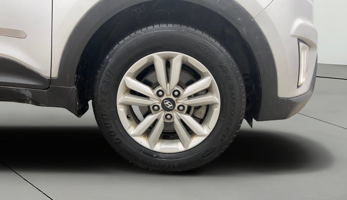 2017 Hyundai Creta SX PLUS 1.6 PETROL, Petrol, Manual, 71,875 km, Right Front Wheel