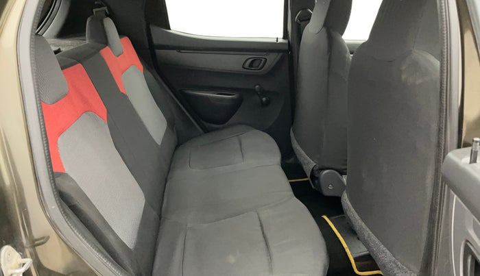 2016 Renault Kwid RXT 1.0, Petrol, Manual, 48,108 km, Right Side Rear Door Cabin