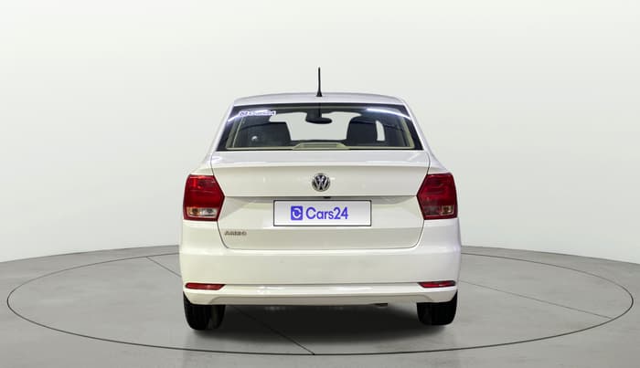 2017 Volkswagen Ameo HIGHLINE1.2L, Petrol, Manual, 53,598 km, Back/Rear