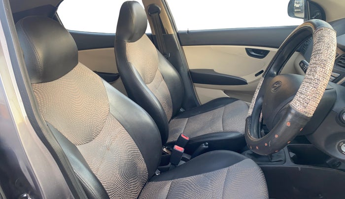 2015 Hyundai Eon MAGNA +, Petrol, Manual, 68,938 km, Right Side Front Door Cabin