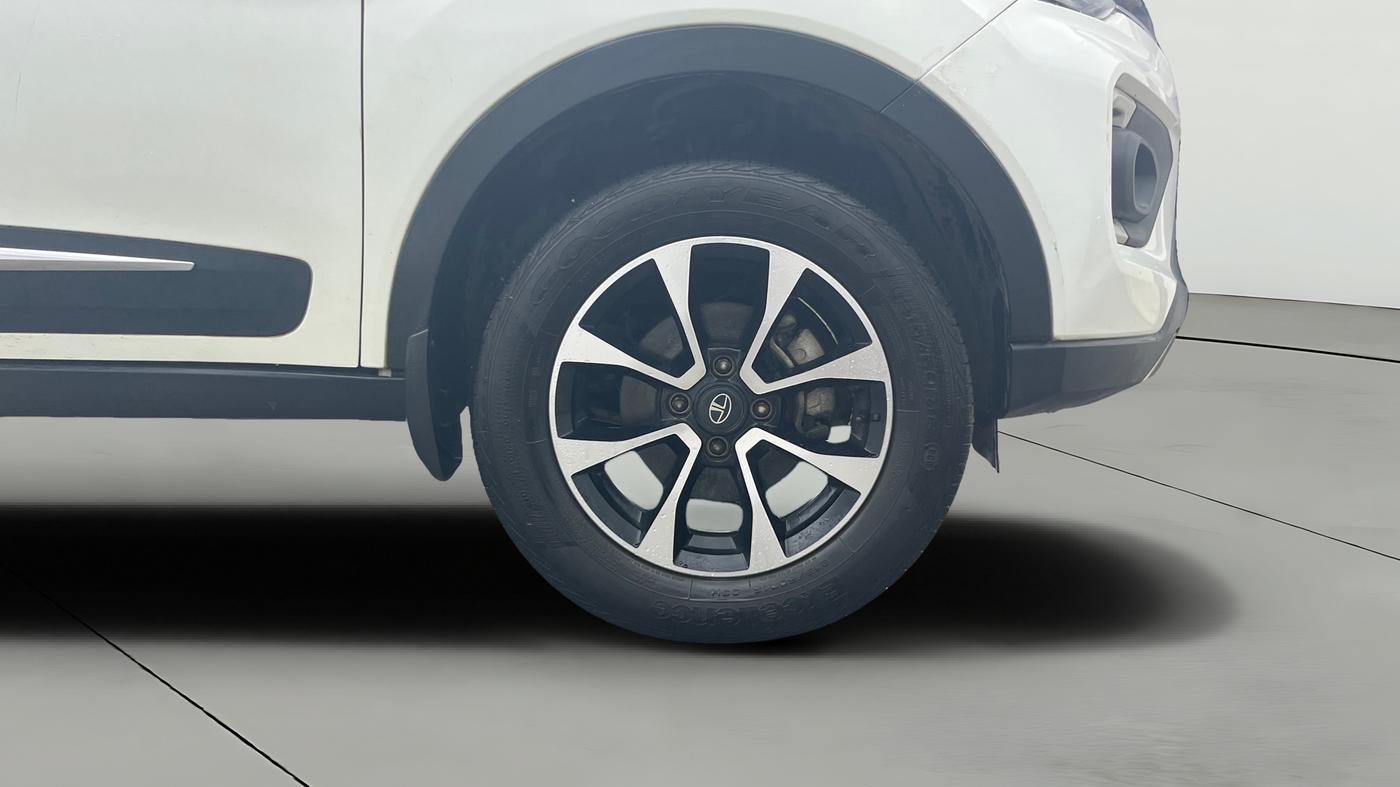 2021 Tata NEXON XZ PLUS PETROL SUNROOF, Petrol, Manual, 37,153 km, Right Front Wheel