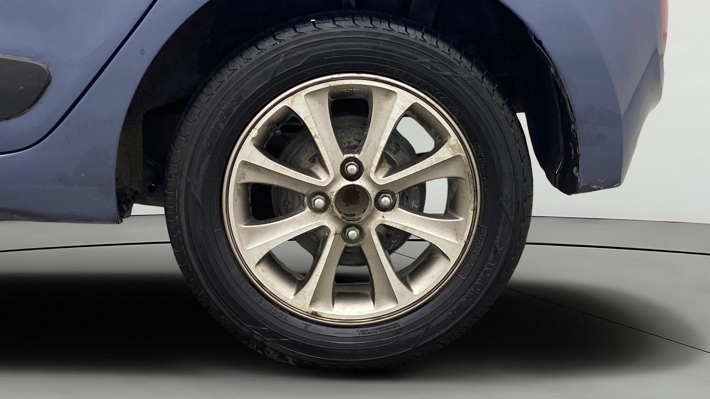 2016 Hyundai Grand i10 ASTA AT 1.2 KAPPA VTVT, Petrol, Automatic, 63,841 km, Left Rear Wheel