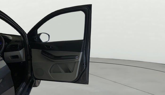 2024 Tata Tiago XM PETROL, Petrol, Manual, 8,717 km, RHS Front Door