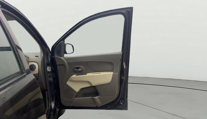 2015 Renault Lodgy 110 PS RXL 8STR, Diesel, Manual, 53,119 km, RHS Front Door