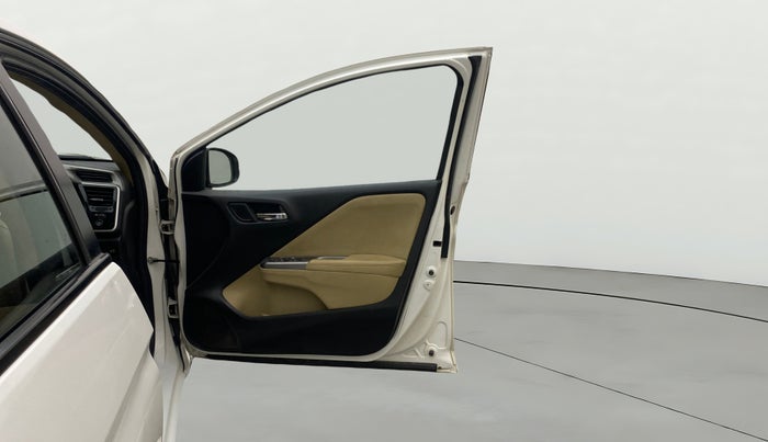 2016 Honda City 1.5L I-VTEC VX (O) MT, Petrol, Manual, 1,20,304 km, RHS Front Door