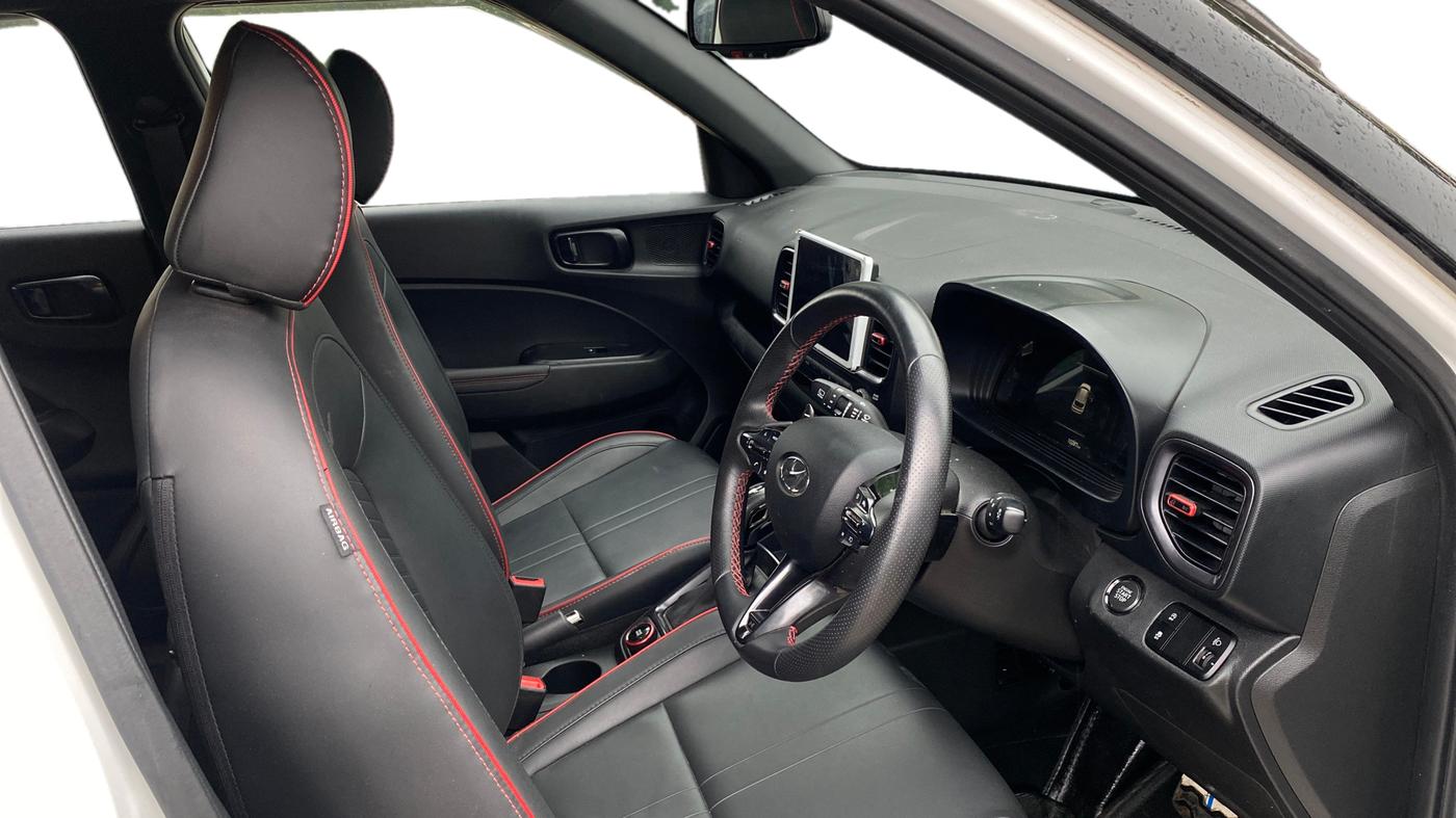 2023 Hyundai VENUE N LINE N8 1.0 TURBO DCT, Petrol, Automatic, 10,251 km, Right Side Front Door Cabin