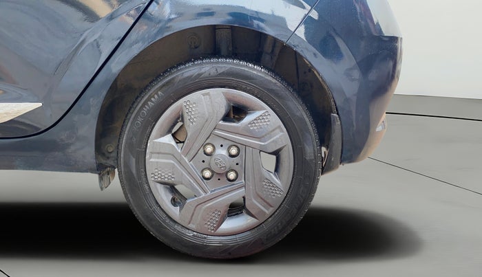 2022 Hyundai GRAND I10 NIOS MAGNA CORPORATE EDITION 1.2 KAPPA VTVT, Petrol, Manual, 17,381 km, Left Rear Wheel