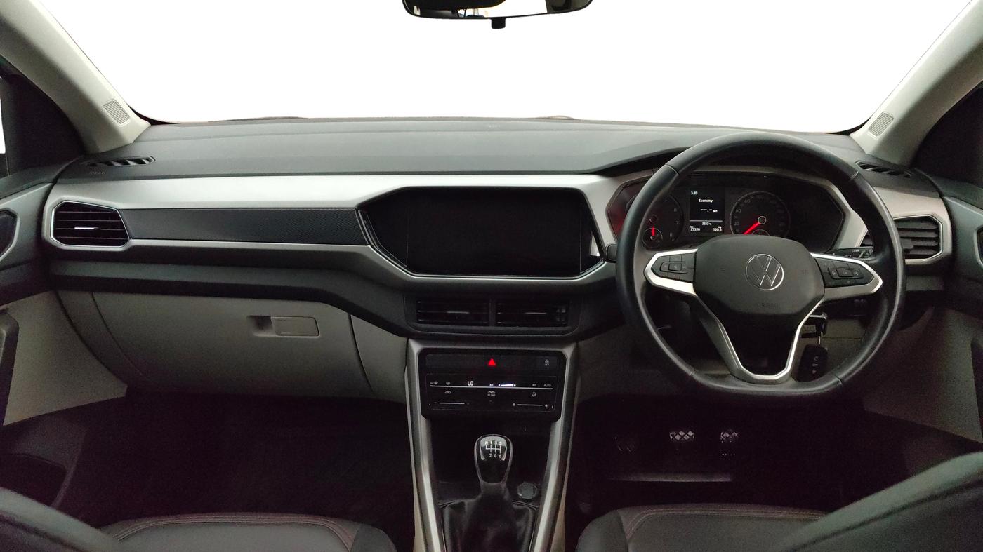 2023 Volkswagen TAIGUN HIGHLINE 1.0 TSI MT, Petrol, Manual, 25,337 km, Dashboard