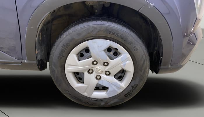 2022 Hyundai VENUE S+ 1.2, Petrol, Manual, 58,316 km, Right Front Wheel