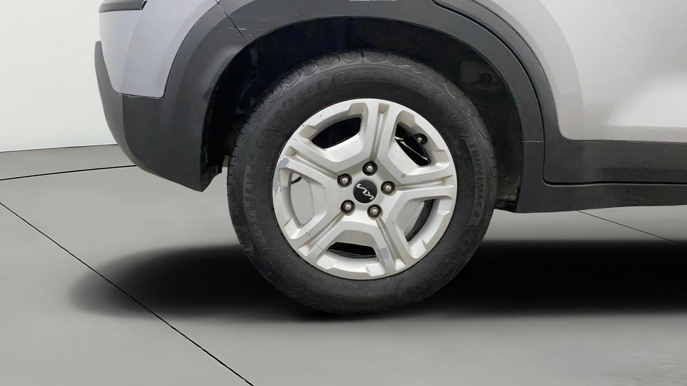 2021 KIA SONET HTK PLUS 1.2, Petrol, Manual, 1,16,993 km, Right Rear Wheel