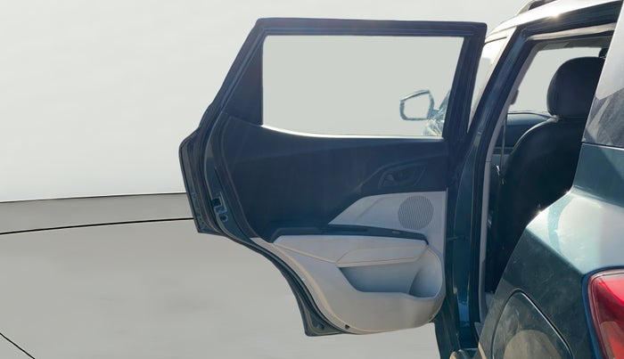 2023 Mahindra XUV300 W6 1.2 PETROL AMT, Petrol, Automatic, 43,246 km, LHS Rear Door