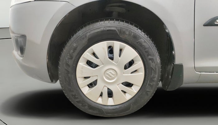 2013 Maruti Swift VXI, Petrol, Manual, 70,013 km, Left Front Wheel