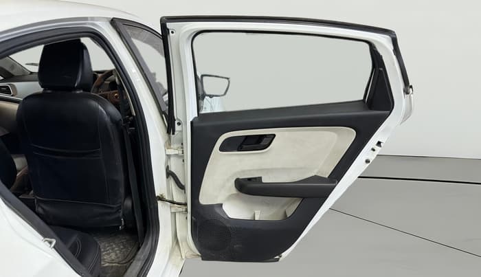 2024 Tata ALTROZ XM PLUS CNG, CNG, Manual, 61,558 km, RHS Rear Door