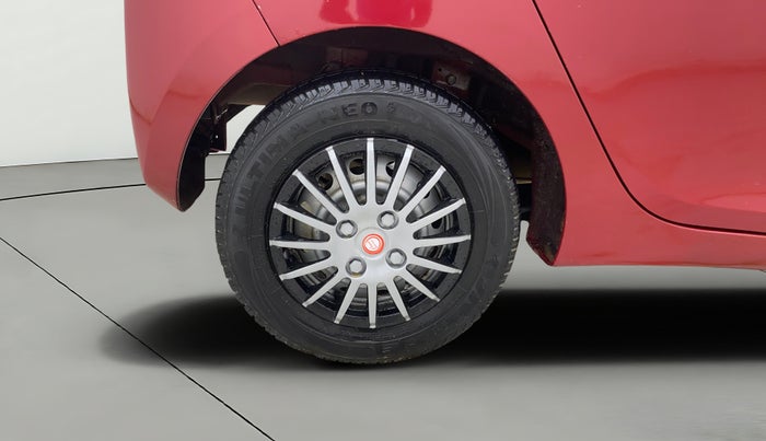 2016 Hyundai Eon ERA +, Petrol, Manual, 27,888 km, Right Rear Wheel
