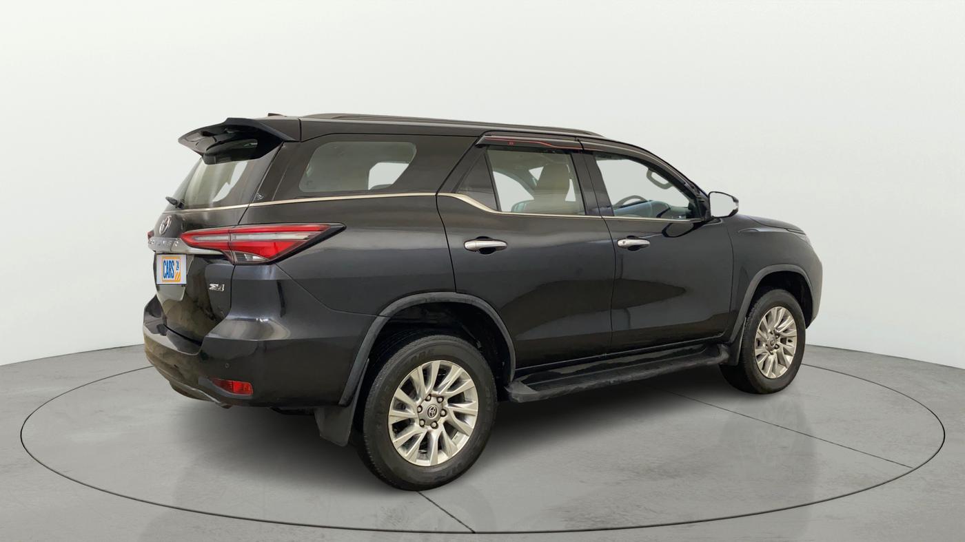2023 Toyota Fortuner 4X4 AT 2.8 DIESEL, Diesel, Automatic, 83,884 km, Right Back Diagonal