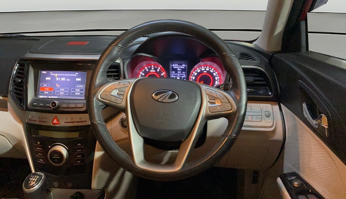 2021 Mahindra XUV300 W8 (O) 1.2 PETROL, Petrol, Manual, 39,740 km, Steering Wheel Close Up