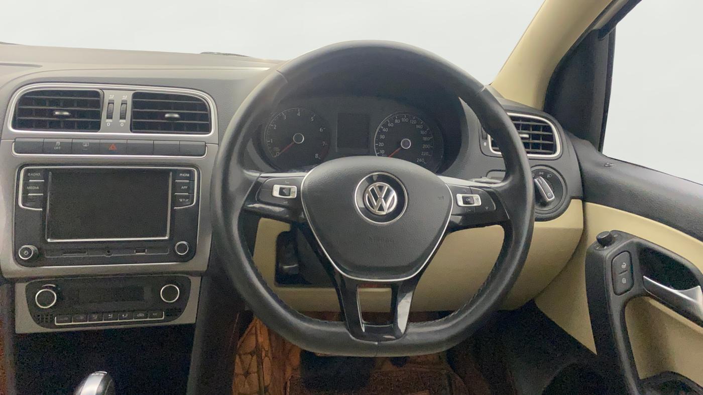 2019 Volkswagen Vento HIGHLINE PLUS 1.2 AT 16 ALLOY, Petrol, Automatic, 65,345 km, Steering Wheel Close Up