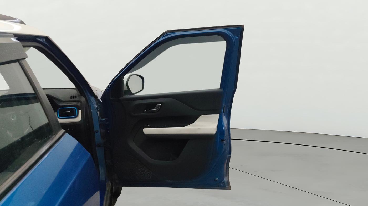 2021 Tata PUNCH CREATIVE  1.2 RTN DUAL TONE, Petrol, Manual, 30,571 km, RHS Front Door