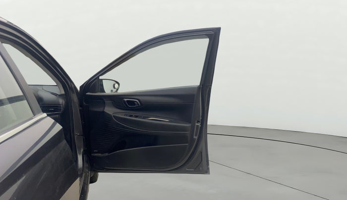 2022 Hyundai NEW I20 ASTA (O) 1.2 MT, Petrol, Manual, 1,00,478 km, RHS Front Door