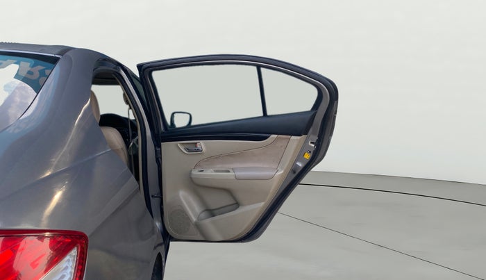 2014 Maruti Ciaz VXI+, Petrol, Manual, 1,07,012 km, RHS Rear Door