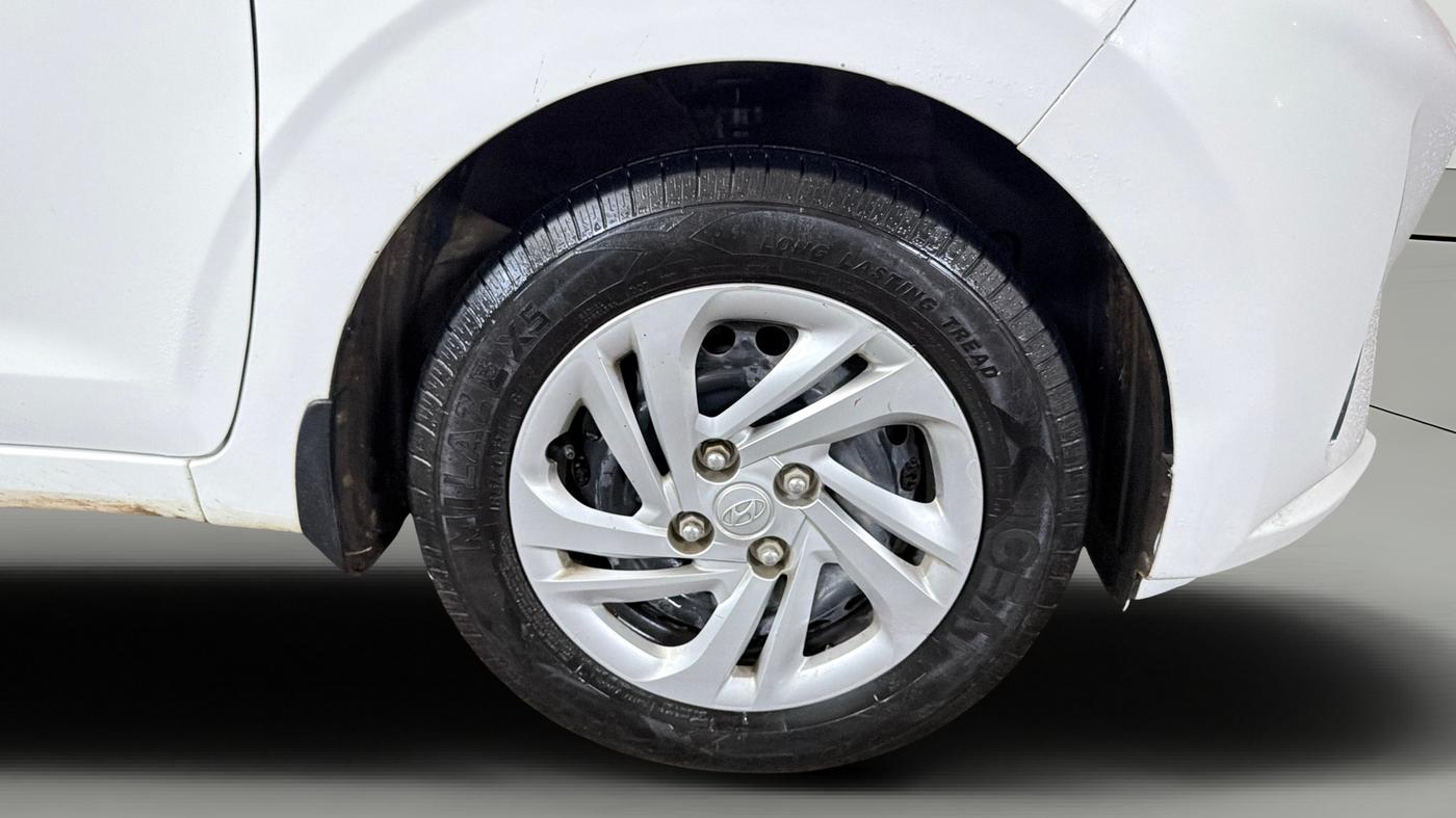 2020 Hyundai AURA S 1.2 CNG, CNG, Manual, 66,943 km, Right Front Wheel